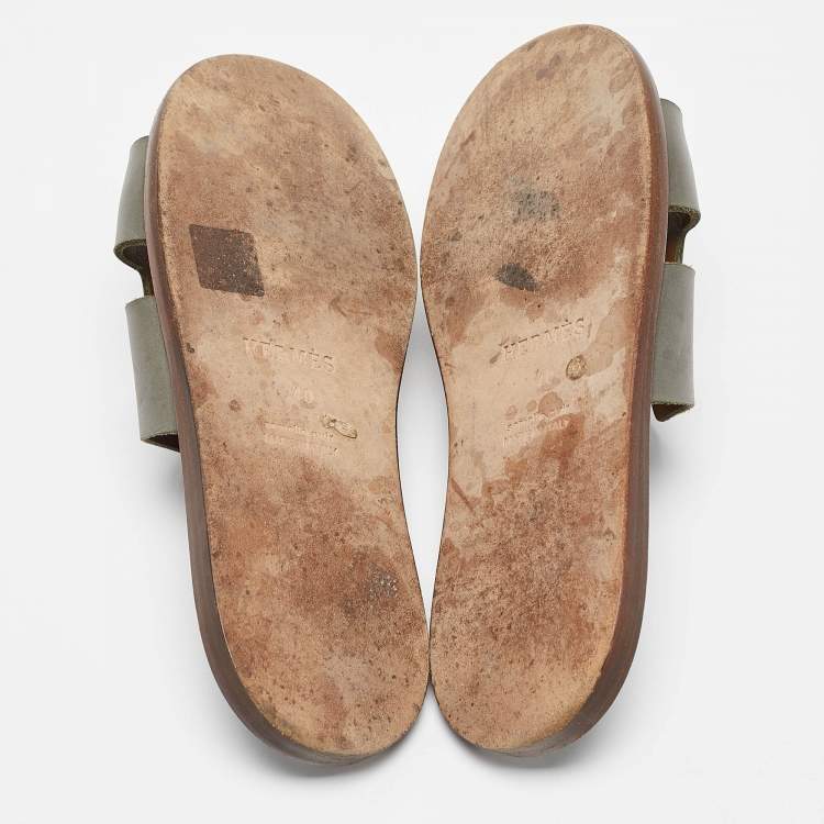 Pre Owned Hermes Grey Leather Izmir Flat Sandals Size 40