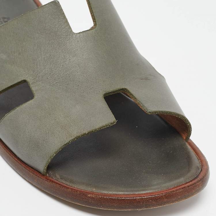 Pre Owned Hermes Grey Leather Izmir Flat Sandals Size 40