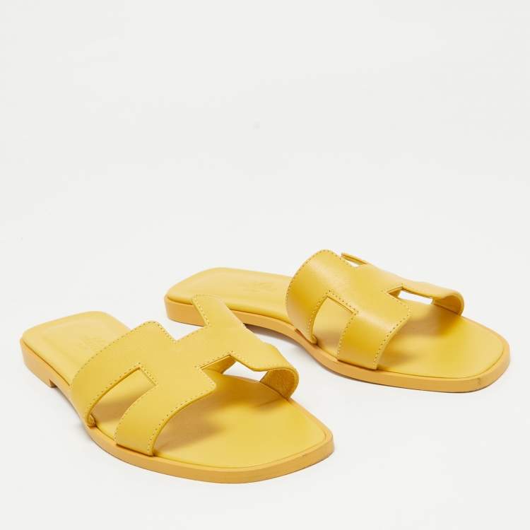 Pre Owned Hermes Yellow Leather Oran Flat Slides Size 36