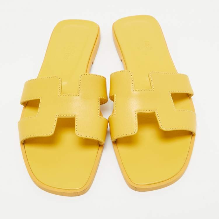 Pre Owned Hermes Yellow Leather Oran Flat Slides Size 36
