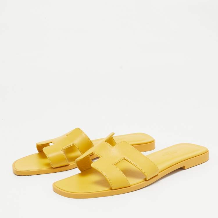 Pre Owned Hermes Yellow Leather Oran Flat Slides Size 36