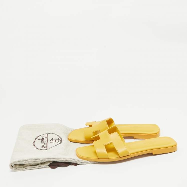 Pre Owned Hermes Yellow Leather Oran Flat Slides Size 36