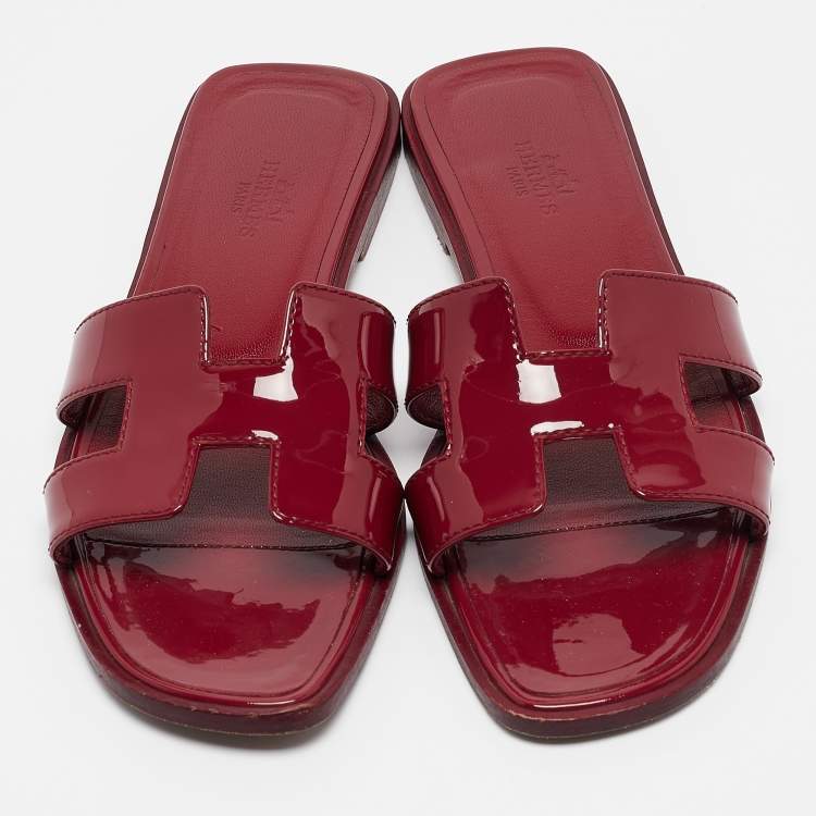 Pre Owned Hermes Burgundy Patent Leather Oran Flat Slides Size 36