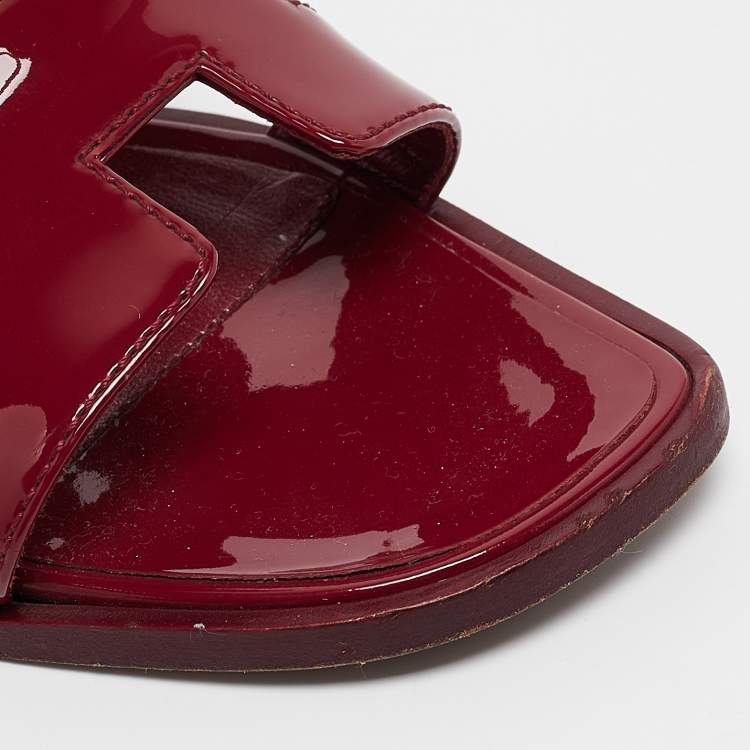 Pre Owned Hermes Burgundy Patent Leather Oran Flat Slides Size 36