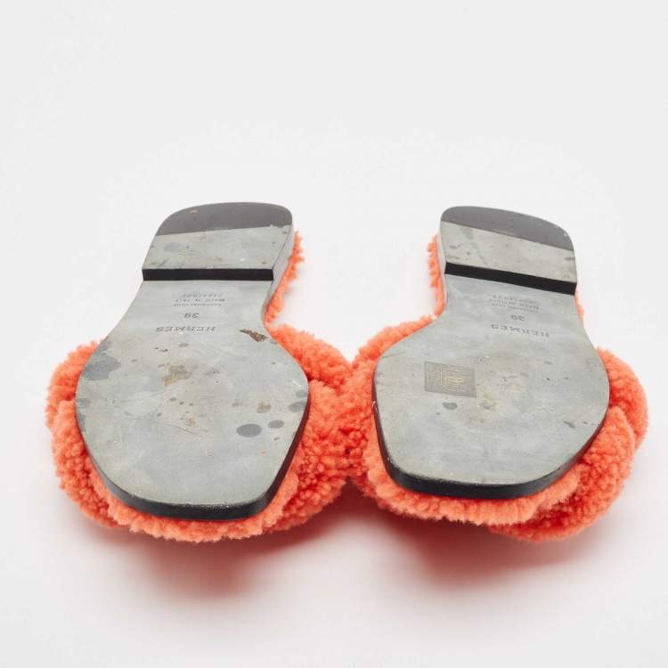 Pre Owned Hermes Orange Shearling Fur Oran Flat Slide Sandals Size 39