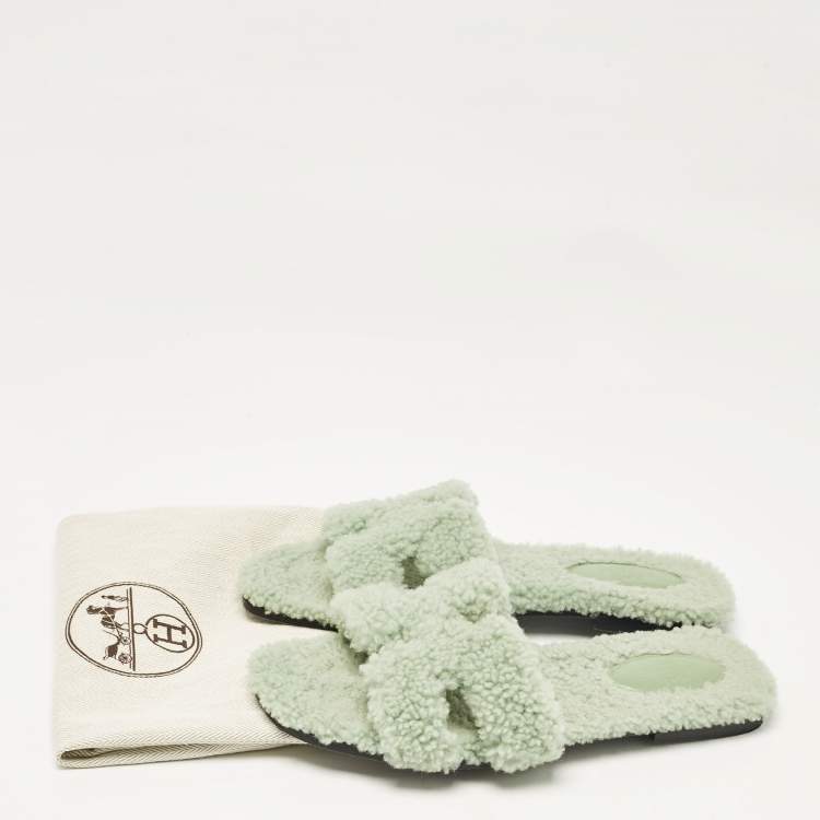 Pre Owned Hermes Mint Green Shearling Fur Oran Flat Slide Sandals Size 38.5