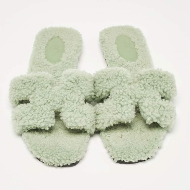 Pre Owned Hermes Mint Green Shearling Fur Oran Flat Slide Sandals Size 38.5