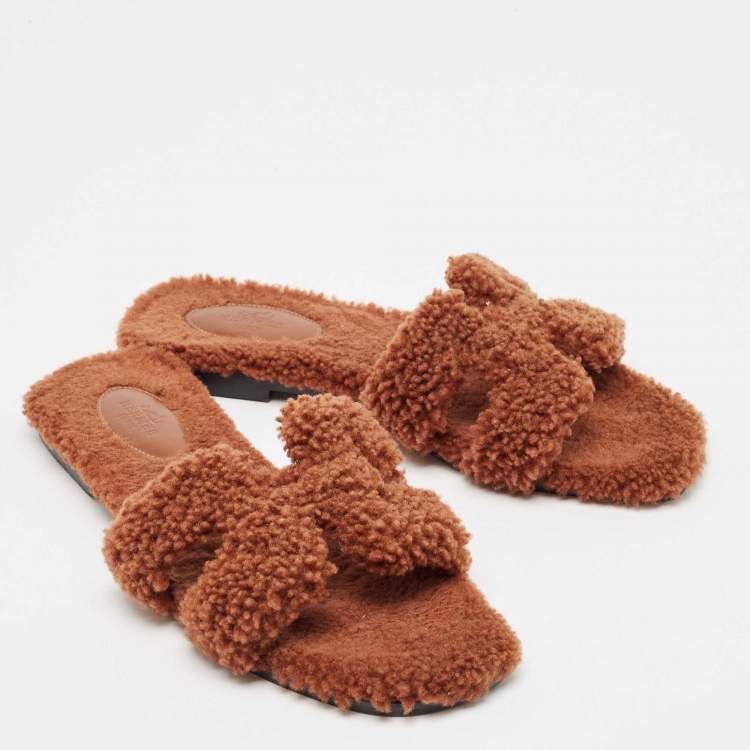 Pre Owned Hermes Brown Shearling Fur Oran Flat Slides Size 39