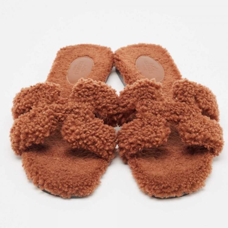 Pre Owned Hermes Brown Shearling Fur Oran Flat Slides Size 39