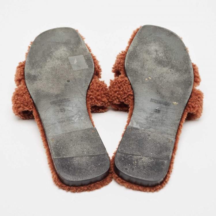 Pre Owned Hermes Brown Shearling Fur Oran Flat Slides Size 39
