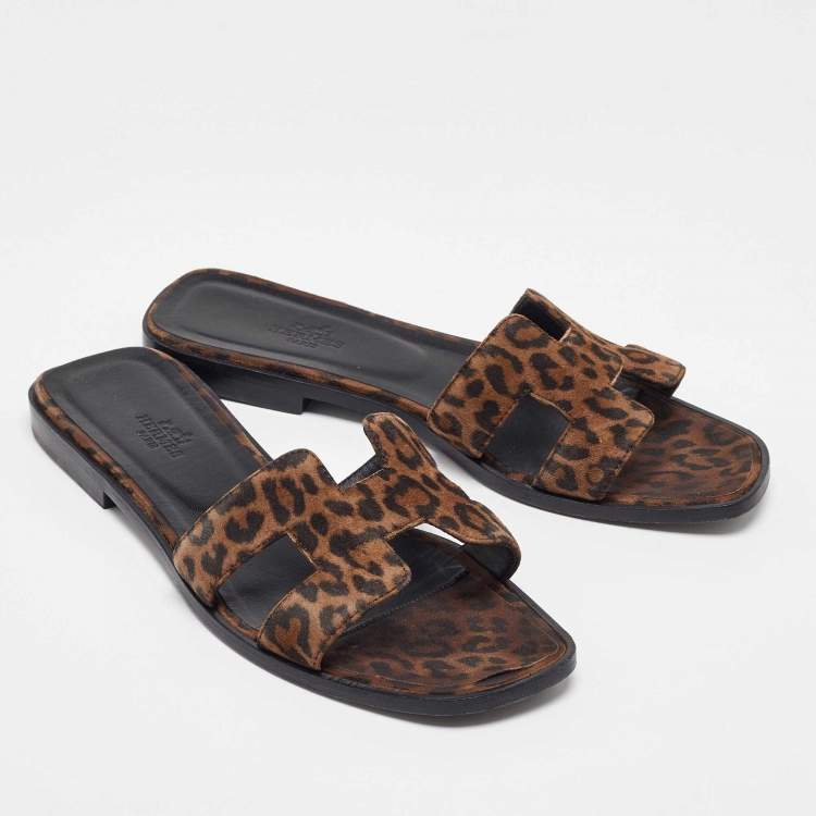 Pre Owned Hermes Brown Suede Leopard Print Oran Flat Sandals Size 38