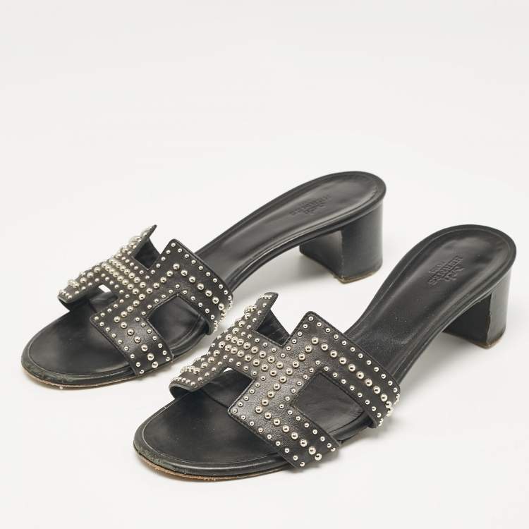 Pre Owned Hermes Black Studded Leather Oasis Sandals Size 40