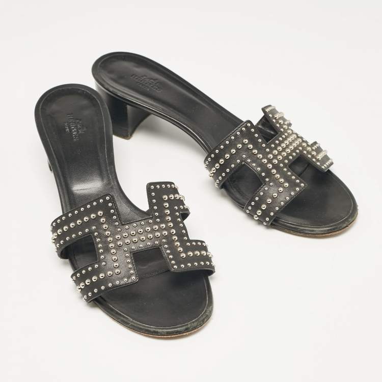 Pre Owned Hermes Black Studded Leather Oasis Sandals Size 40