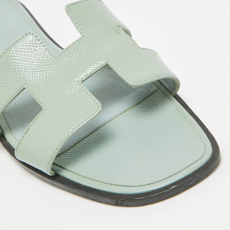 Pre Owned Hermes Mint Green Leather Oran Flat Slides Size 39