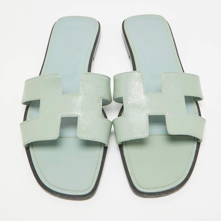 Pre Owned Hermes Mint Green Leather Oran Flat Slides Size 39