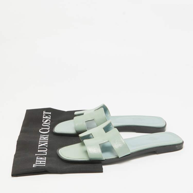 Pre Owned Hermes Mint Green Leather Oran Flat Slides Size 39