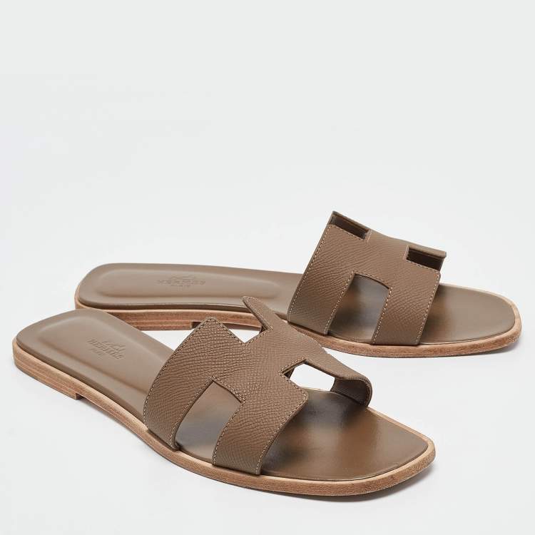 Pre Owned Hermes Brown Leather Oran Flat Slides Size 40.5