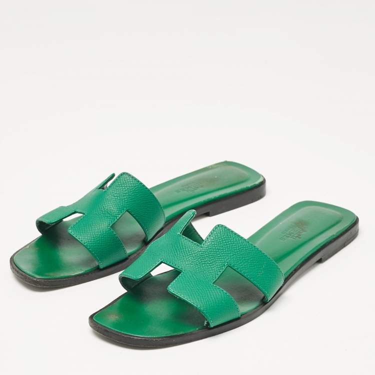 Pre Owned Hermes Green Leather Oran Slide Sandals Size 37