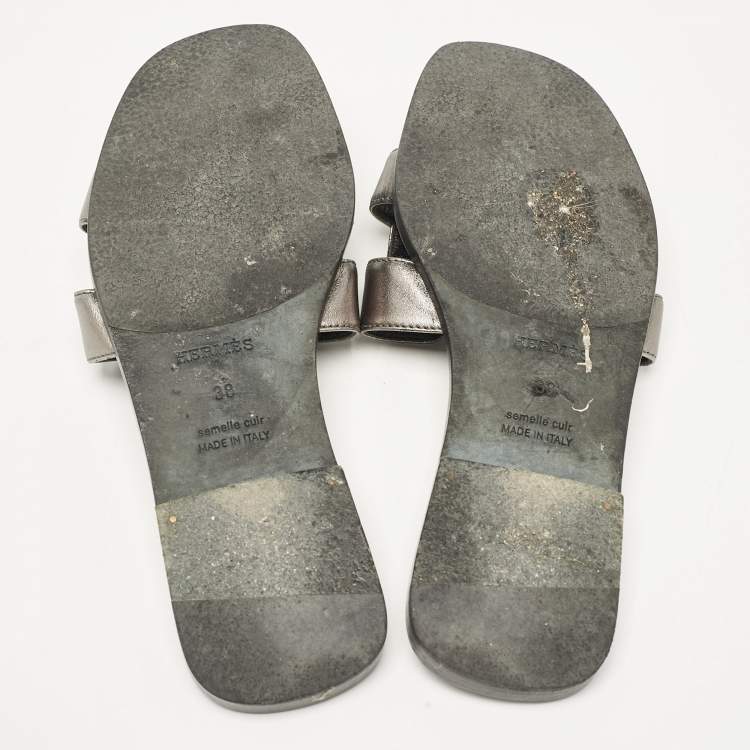 Pre Owned Hermes Metallic Grey Leather Oran Flat Slides Size 38