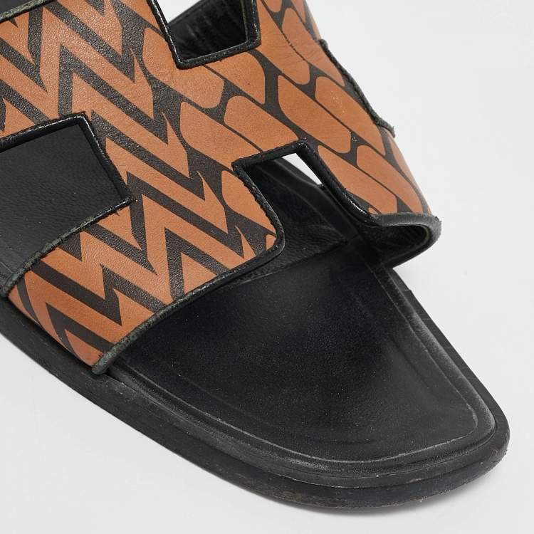 Pre Owned Hermès Black/Brown Printed Leather Oran Flat Slides Size 41