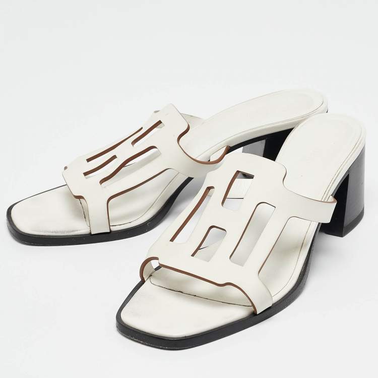 Pre Owned Hermes White Leather Izzy Slide Sandals Size 38.5