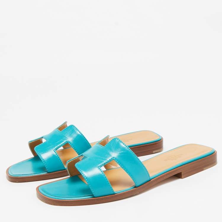 Pre Owned Hermes Turquoise Leather Oran Flat Slides Size 36