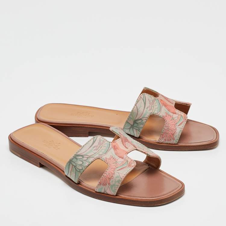 Pre Owned Hermes Multicolor Printed Canvas Oran Slide Sandals Size 36