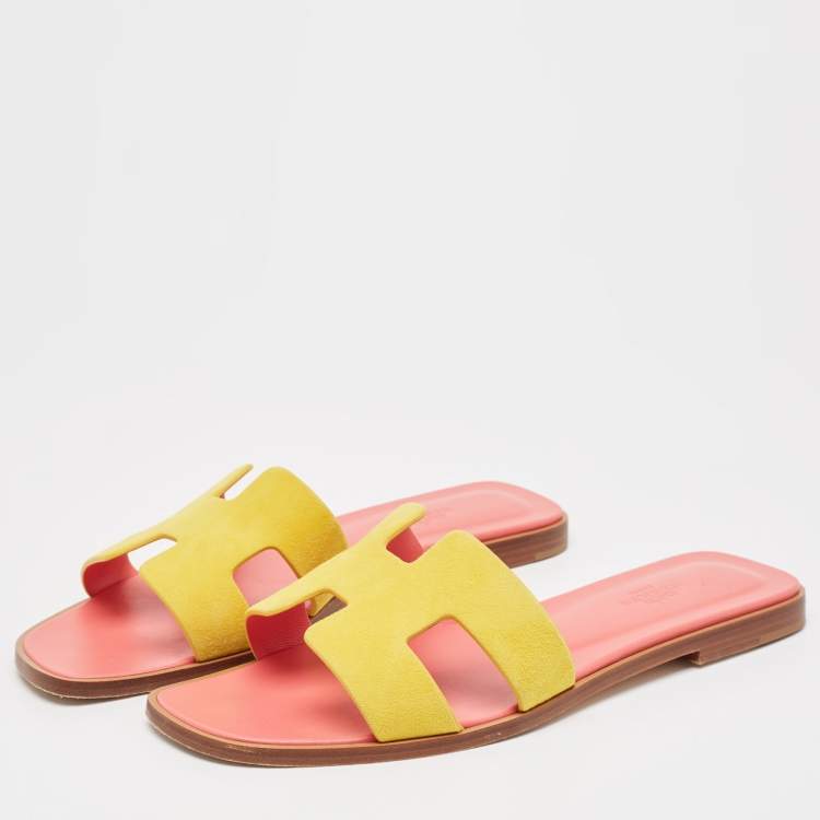 Pre Owned Hermes Yellow Suede Oran Flat Slides Size 38.5