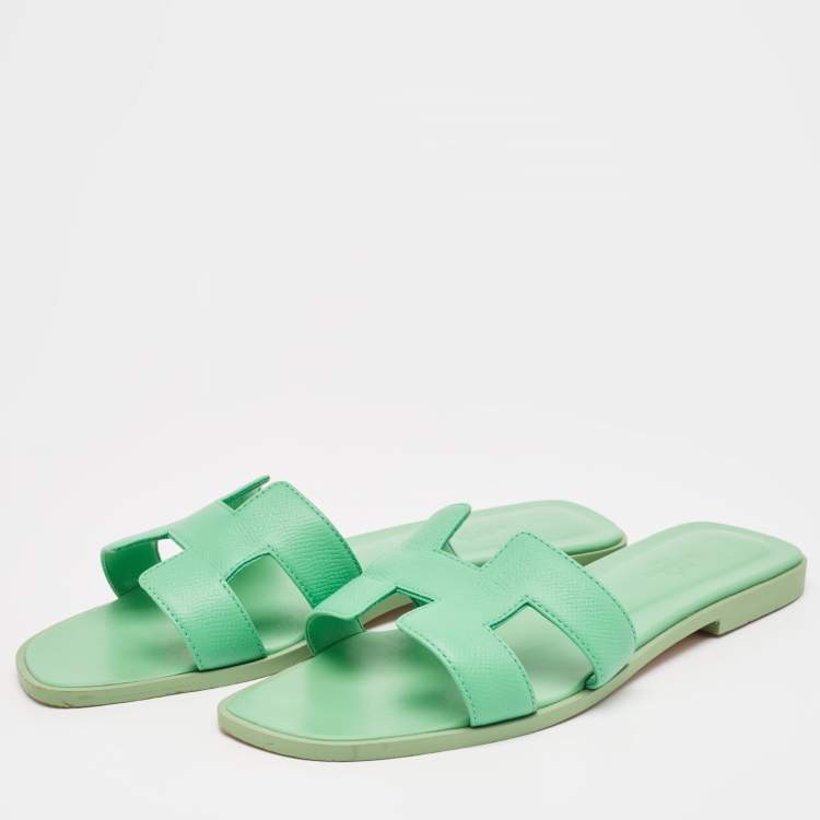 Pre Owned Hermes Green Leather Oran Flat Slides Size 38