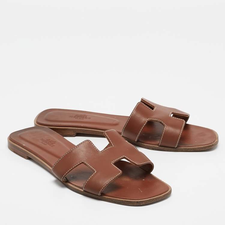 Pre Owned Hermes Brown Leather Oran Flat Slides Size 39