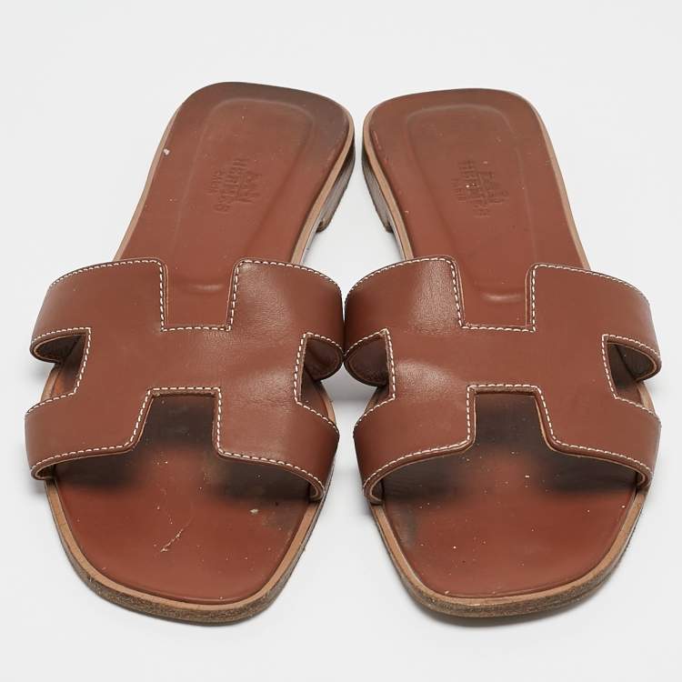Pre Owned Hermes Brown Leather Oran Flat Slides Size 39