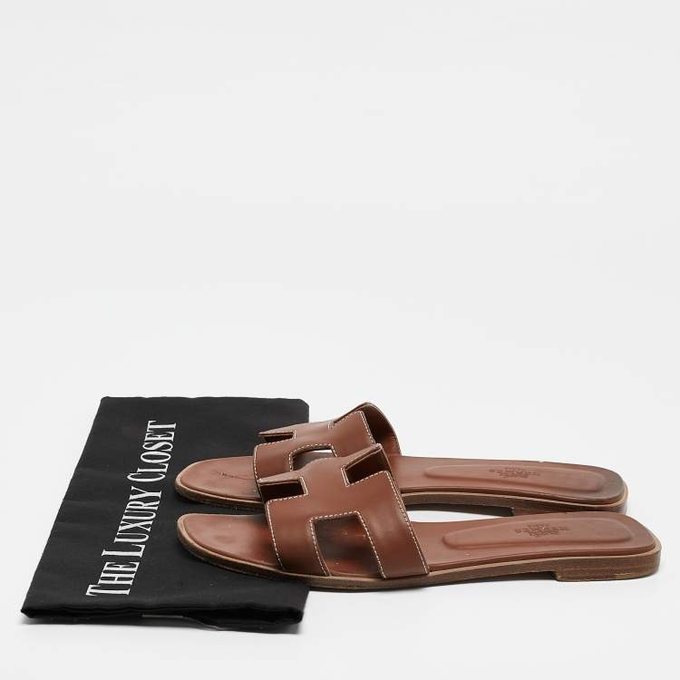 Pre Owned Hermes Brown Leather Oran Flat Slides Size 39