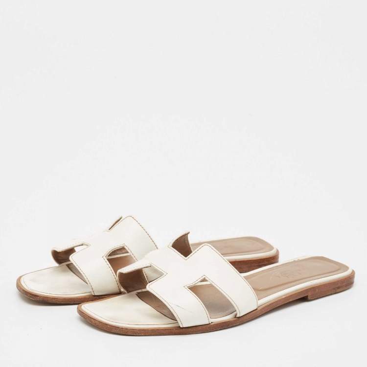 Pre Owned Hermes White Leather Oran Flat Slides Size 39 