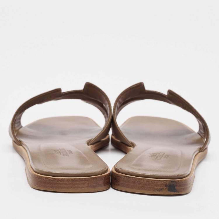 Pre Owned Hermes Brown Leather Oran Flat Slides Size 38