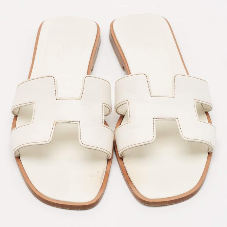Pre Owned Hermes White Leather Oran Flat Slide Sandals Size 37