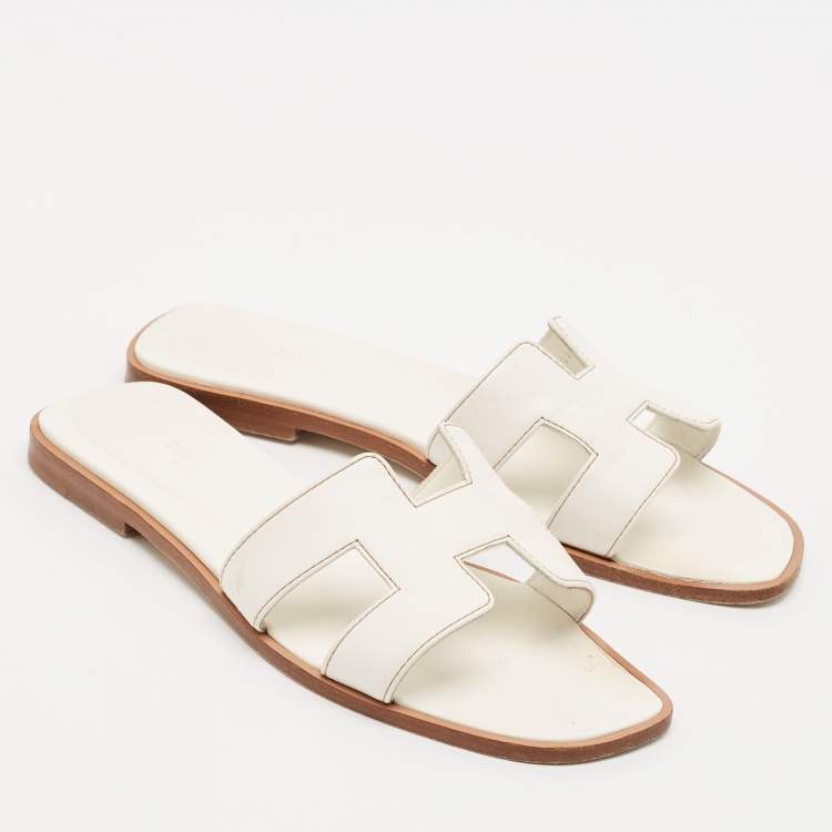 Pre Owned Hermes White Leather Oran Flat Slide Sandals Size 37