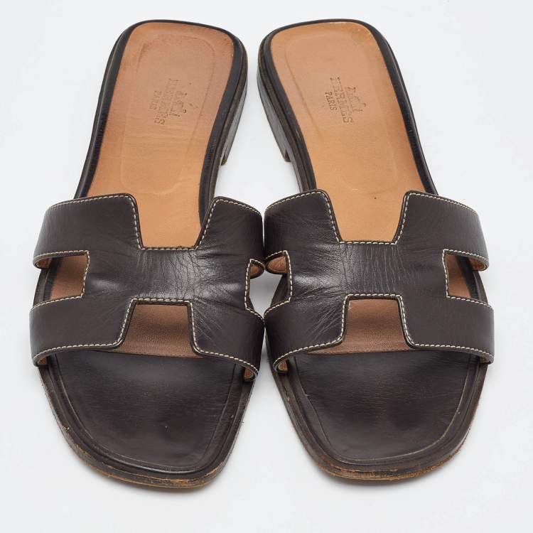 Pre Owned Hermes Dark Brown Leather Oran Flat Slide Sandals Size 40