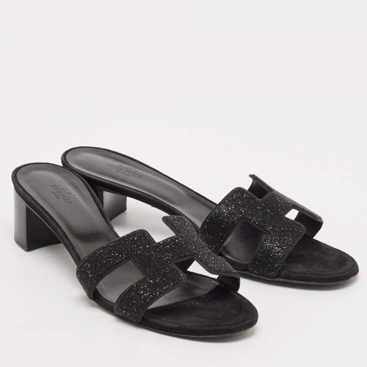 مملوكة مسبقًا Hermes Silver/Black Glitter and Suede Oasis Slide Sandals Size 41