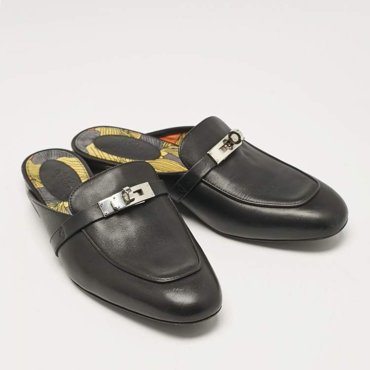 Pre Owned Hermes Black Leather Oz Flat Mules Size 38.5