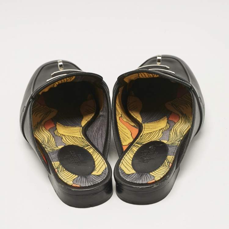 Pre Owned Hermes Black Leather Oz Flat Mules Size 38.5
