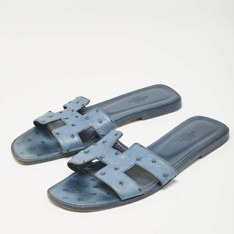 Pre Owned Hermes Blue Ostrich Leather Oran Flat Slide Sandals Size 40