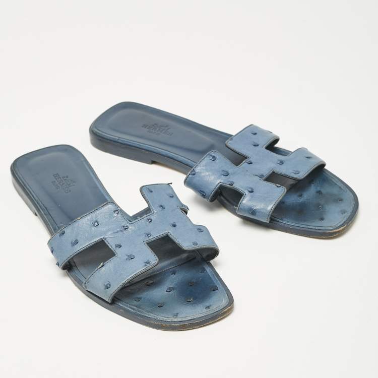 Pre Owned Hermes Blue Ostrich Leather Oran Flat Slide Sandals Size 40
