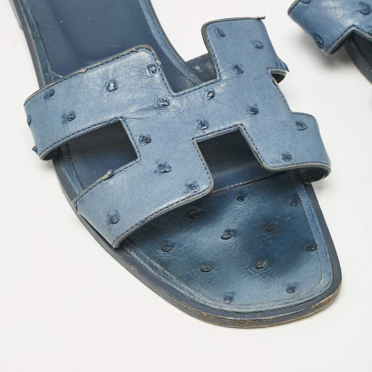 Pre Owned Hermes Blue Ostrich Leather Oran Flat Slide Sandals Size 40
