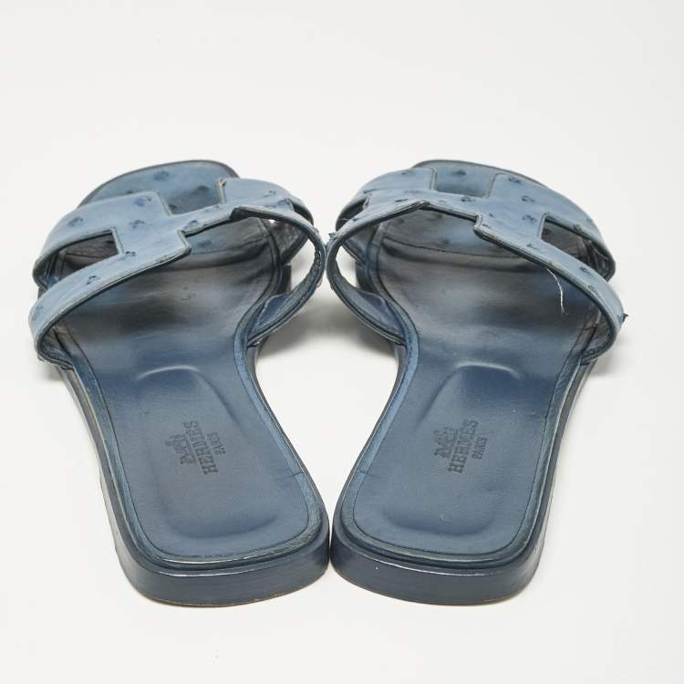 Pre Owned Hermes Blue Ostrich Leather Oran Flat Slide Sandals Size 40