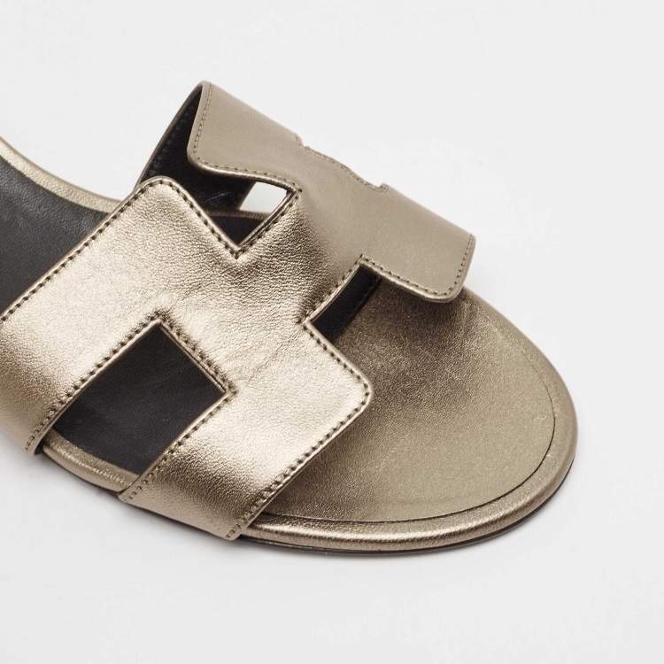 Pre Owned Hermes Metallic Grey Leather Oasis Slide Sandals Size 39
