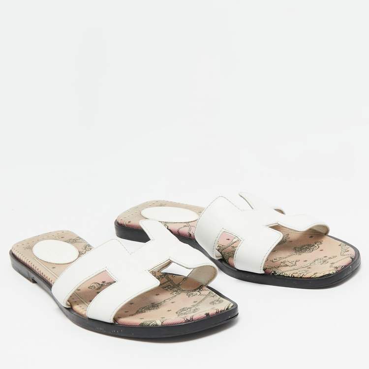 Pre Owned Hermes White Leather Oran Slide Sandals Size 38.5