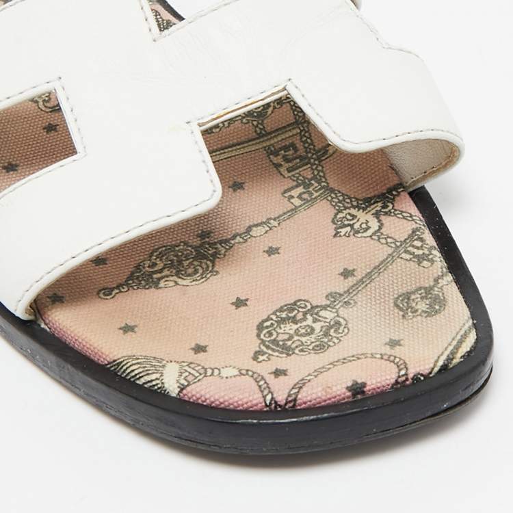 Pre Owned Hermes White Leather Oran Slide Sandals Size 38.5
