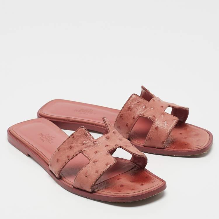 Pre Owned Hermes Dusty Pink Ostrich Oran Flat Slides Size 36.5