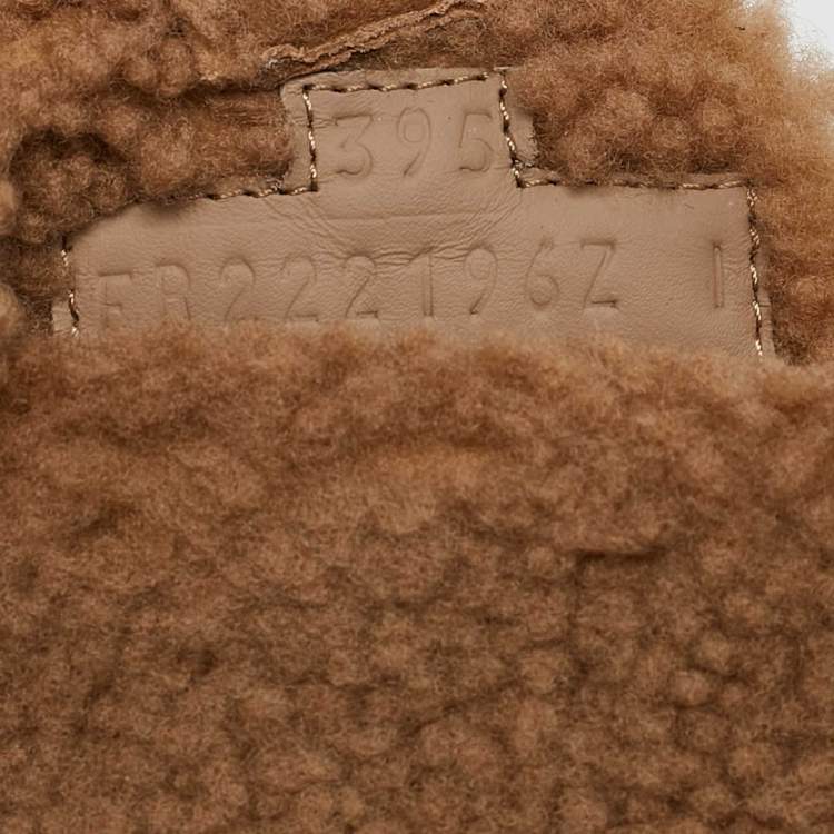 Pre Owned Hermes Beige Shearling Fur Chypre Slide Flats Size 39.5