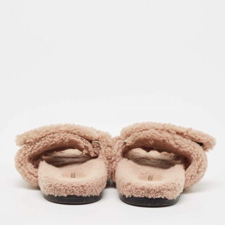 Pre Owned Hermes Beige Shearling Chypre Flat Sandals Size 36